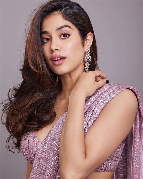 janhvi kapoor sexy image